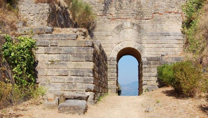 Porta Rosa parco archeologico di Elea-Velia( Ascea marina) guida velia